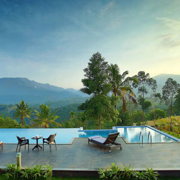 infinity pool at the leaf Munnar