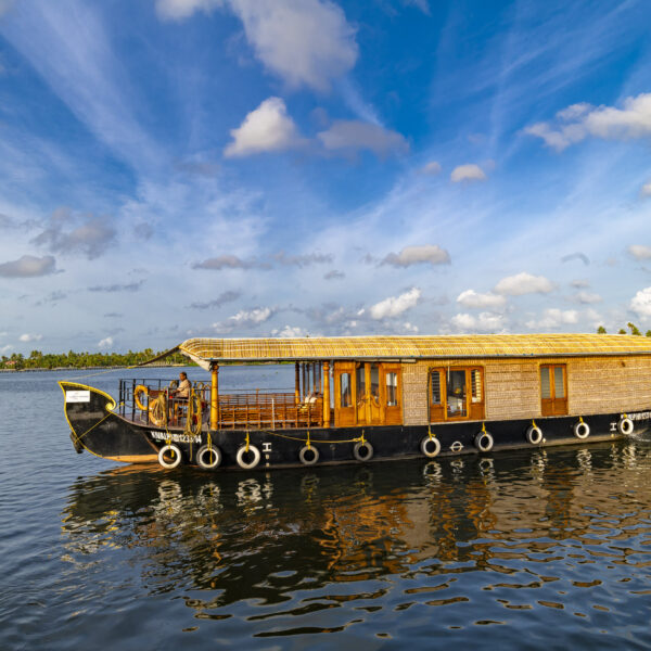 premium houseboat