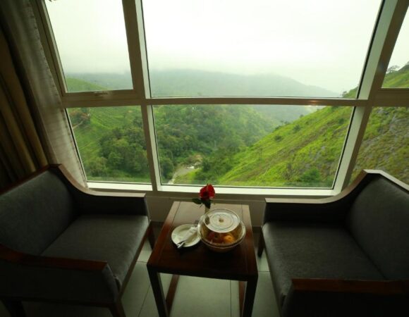 Blanket resort Munnar Camellia room