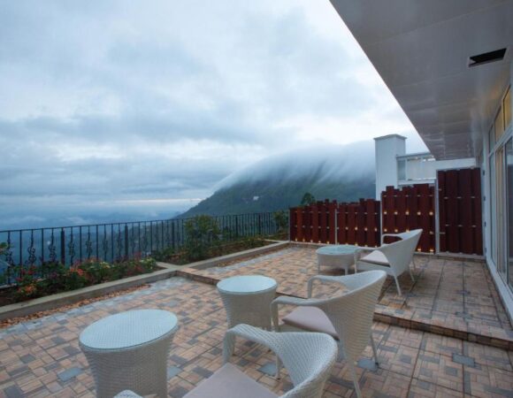 Hotel Fragrant Nature Munnar Royal Fragrant Suite