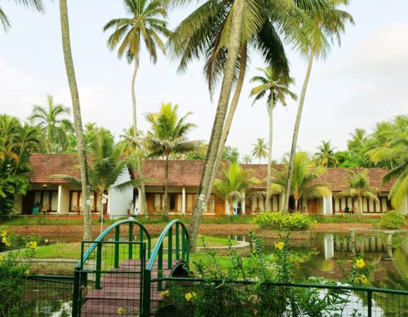 Garden view cottages at Abad whispering Palms Kumarakom