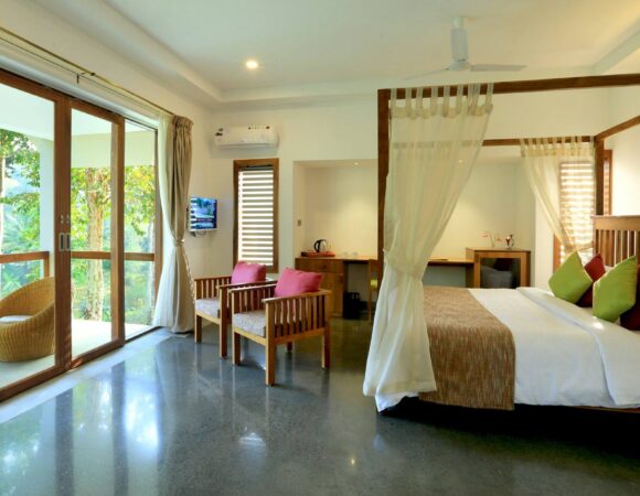 Jacuzzi Villa in Amaana resort Thekkady1