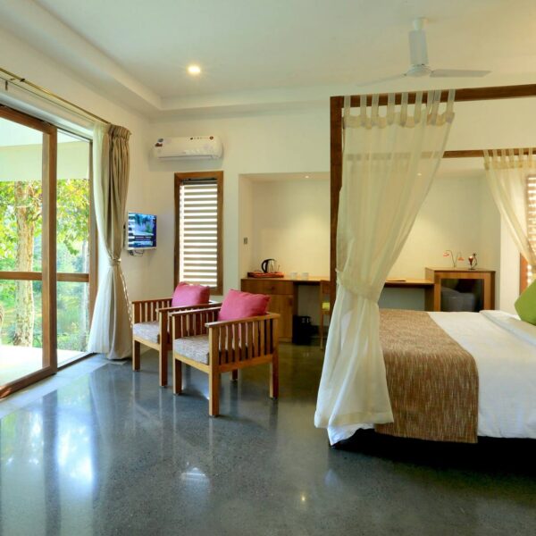 Jacuzzi Villa in Amaana resort Thekkady1