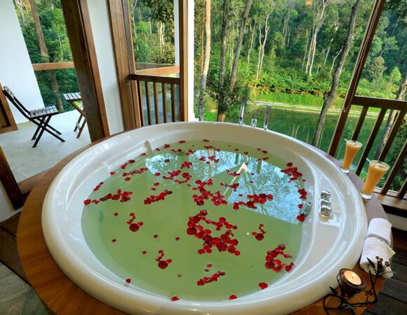 Bathtub in Deluxe Villa at Amaana resort Thekkady