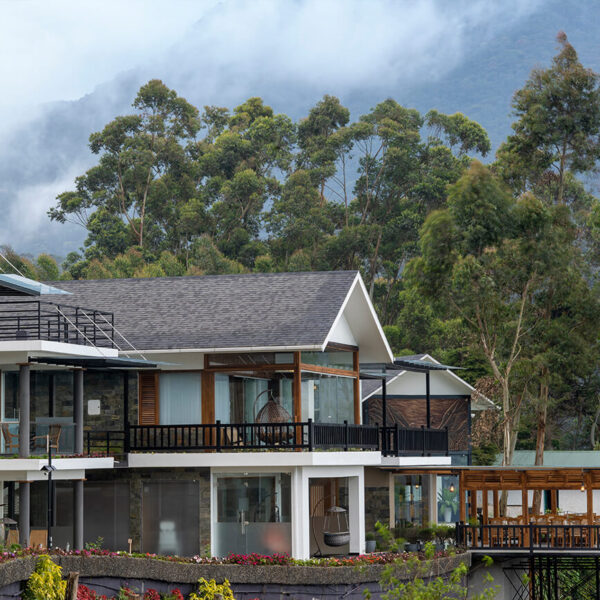 Chandys drizzle resort Munnar