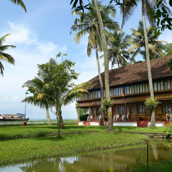 Coconut lagoon Kumarakom by CGH Earth