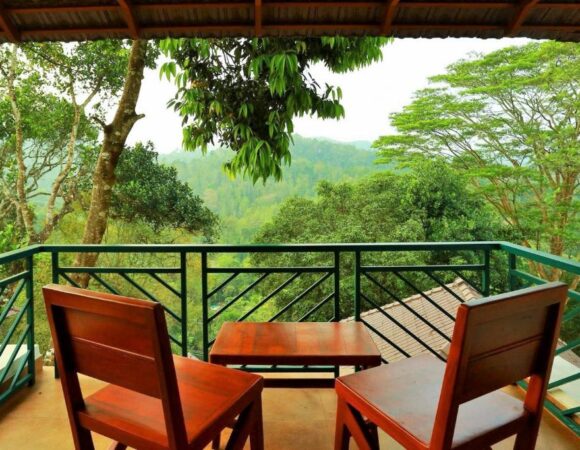 Jacuzzi cottage in Forest Canopy hotel Thekkady