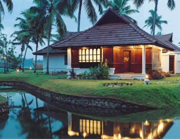 Heritage Lake View villa with private pool in Kumarakom Lake Resort for honeymoon