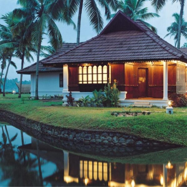 Heritage Lake View villa with private pool in Kumarakom Lake Resort for honeymoon