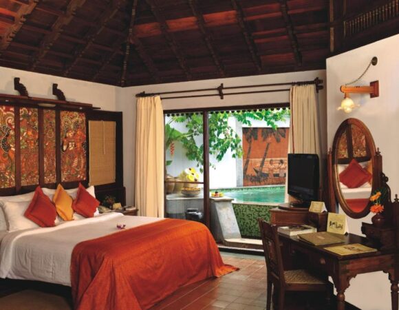 Heritage villa with private pool in Kumarakom Lake Resort Kerala