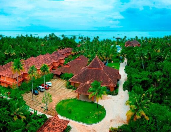 Eastend Lakesong resort in Kumarakom