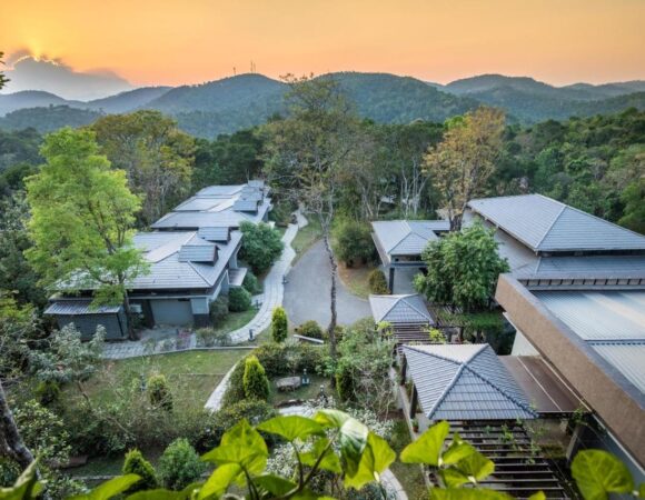 Mountain Courtyard Thekkady