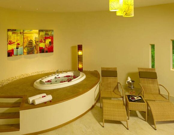 Prive Presidential Suite with Jacuzzi in Poetree Sarovar Portico Thekkady