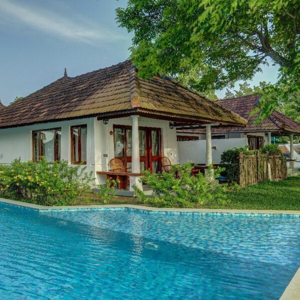 Lakefront villa with plunge pool in Rhythm resort Kumarakom