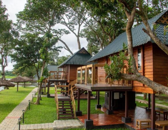 Lake view cottages in waterscapes kumarakom