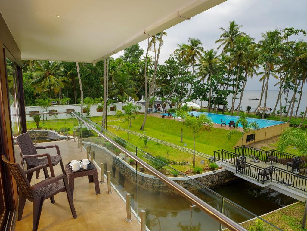 Premium Honeymoon Resorts in Alleppey