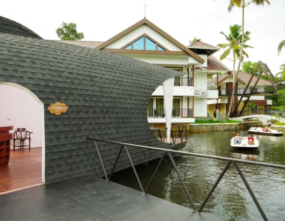 Pedal boating in Lake Canopy Alleppey