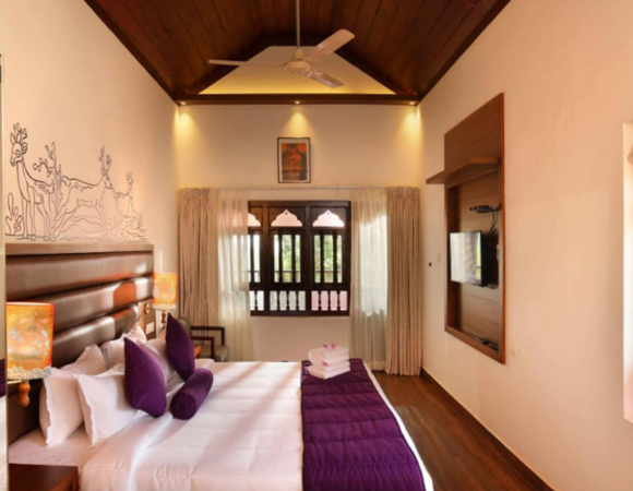 Superior Room in Contour Island Resort & Spa