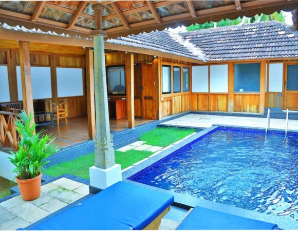 Pool Villa in Estuary Sarovar Portico Poovar Island