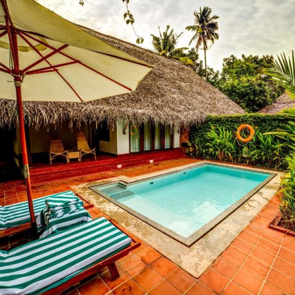 garden villa with pool in Marari beach resort cgh earth