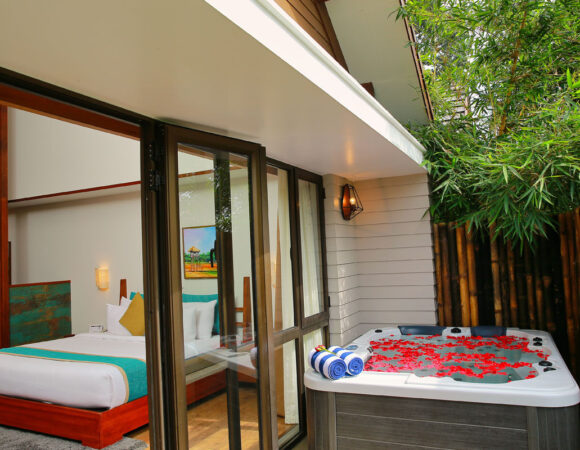 Jacuzzi Villa in Morickap resort