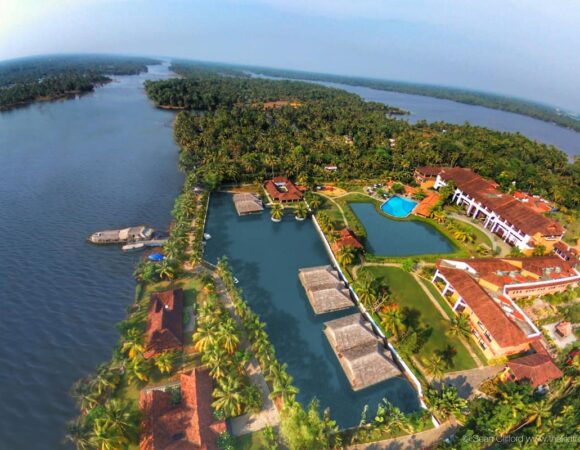 Plumeria lake resort alleppey - luxury resort