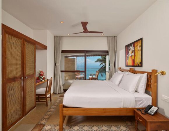 Superior Ocean View room in Rockholm resort Kovalam