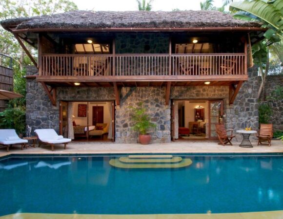 Presidential villa with pool in Taj Green Cove Resort Kovalam