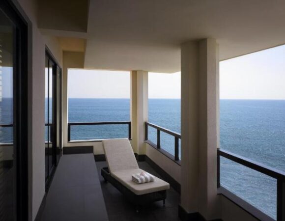 Royal Club Suite in The Leela Kovalam