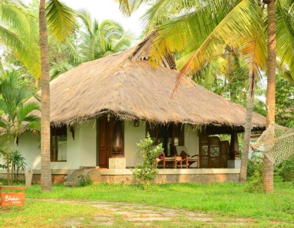 Private pool cottage in Neeleshwar hermitage