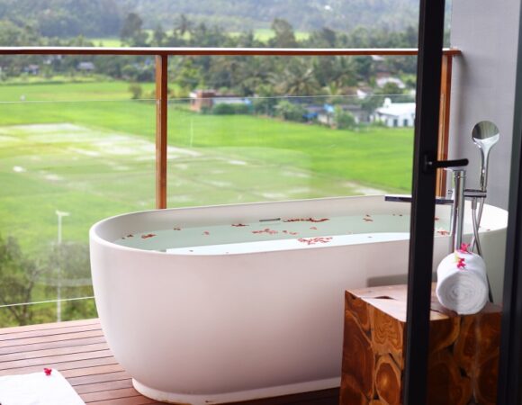 Bathtub of Suite room in Saptha Resort Wayanad