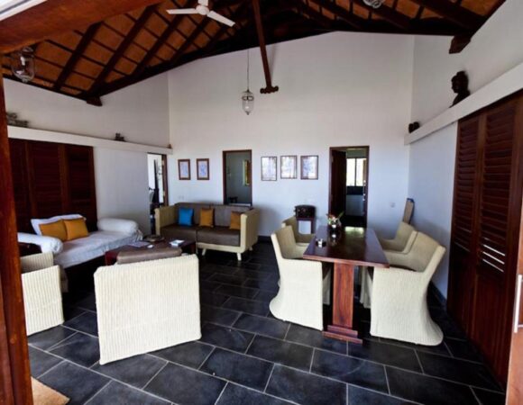 Sea view Executive family cottage in Kanan beach resort