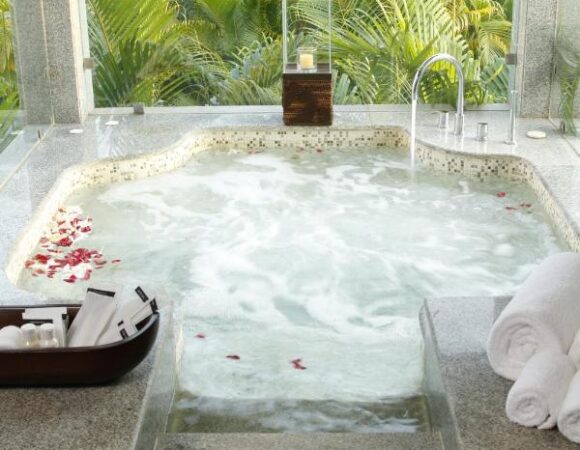 Jacuzzi at The Lalit Bekal