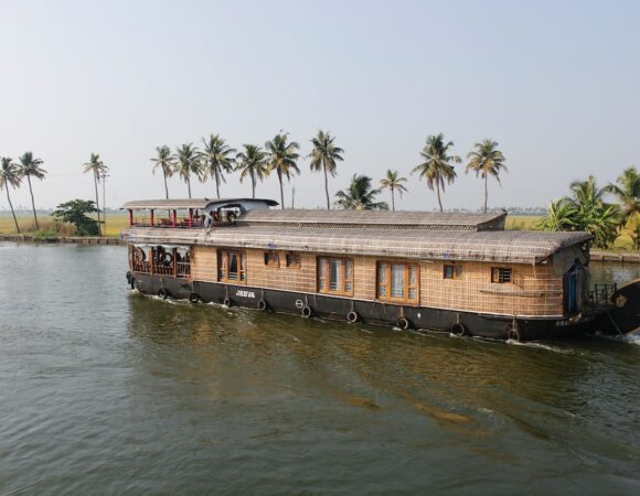 Alleppey Houseboat Honeymoon Package