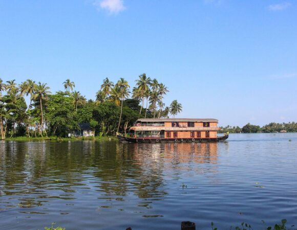 Stunning Alleppey Tour Package