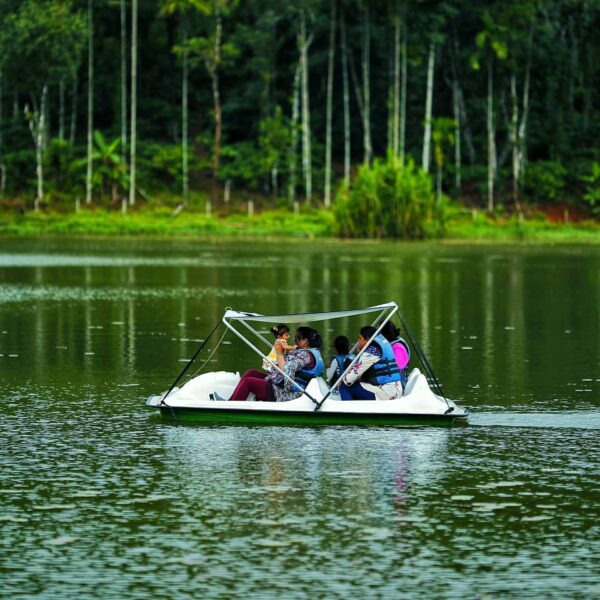 family during wayanad tour package