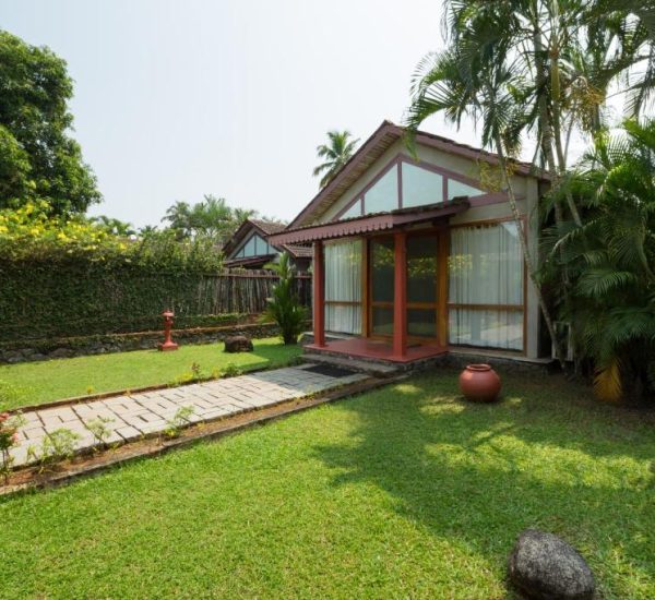 Abad Whispering Palms Kumarakom Pool Villa