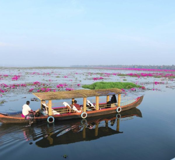 boating at Kumarakom - Getaway destination