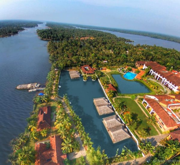 Plumeria lake resort alleppey - luxury resort